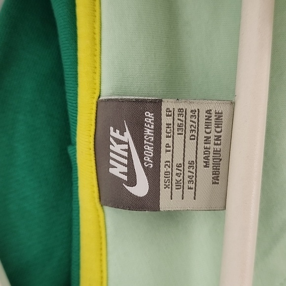 Nike Hoodie Size XS - Picture 10 of 14